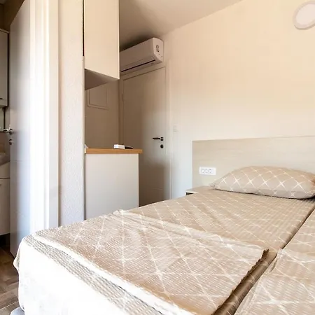 Πανσιόν Numa Luxury