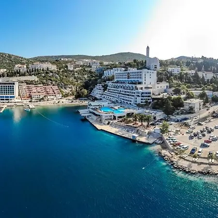 Πανσιόν Numa Luxury 3*